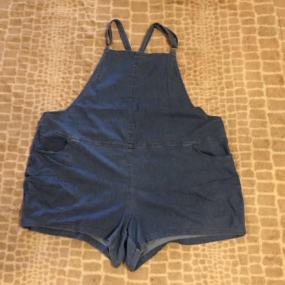 Torrid size 3 Romper (PLUS SIZE)